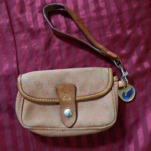 Dooney & Bourke